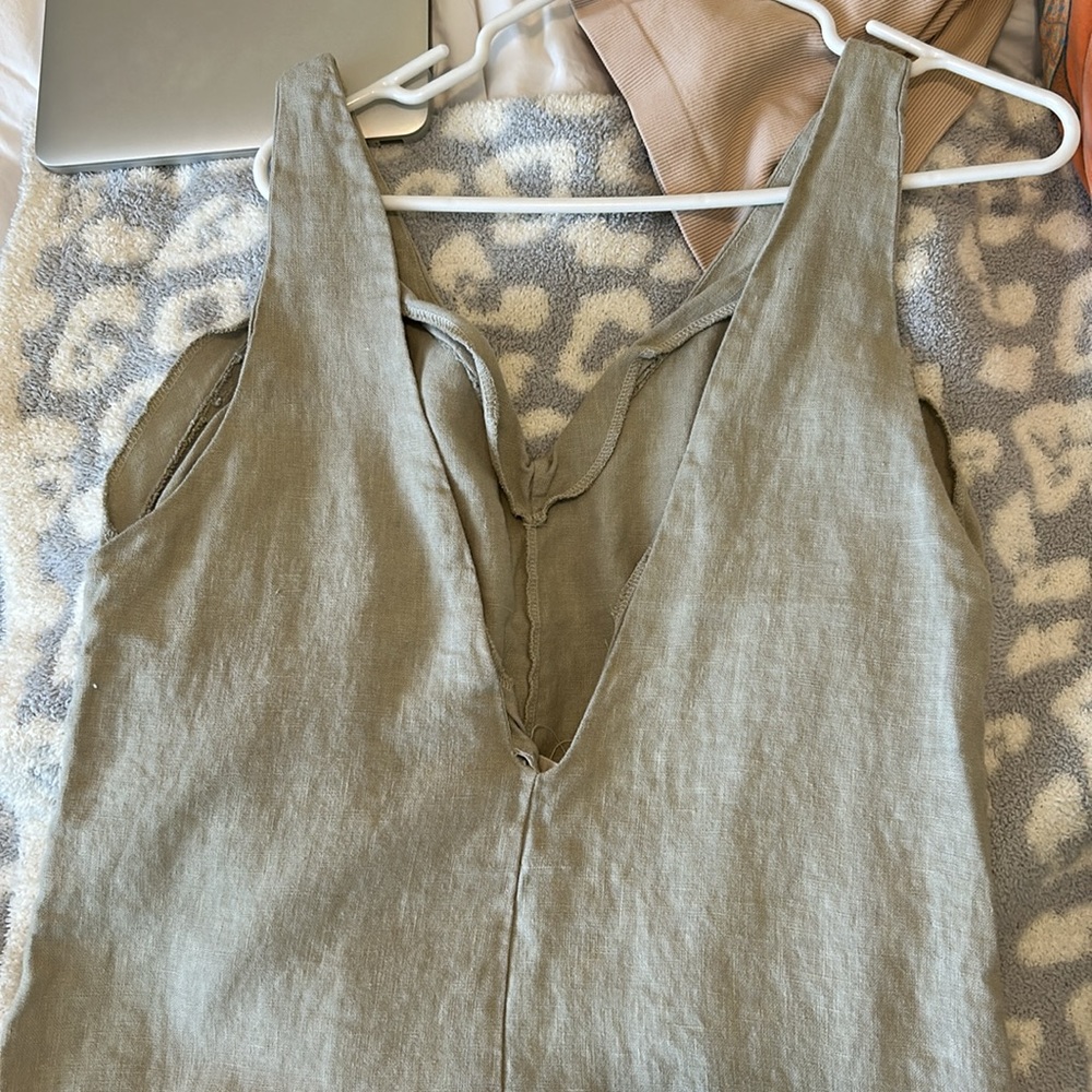 Neutral Jumpsuit - Picture 4 of 4